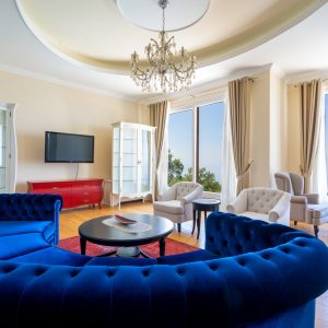 Sea view villa with swimming pool