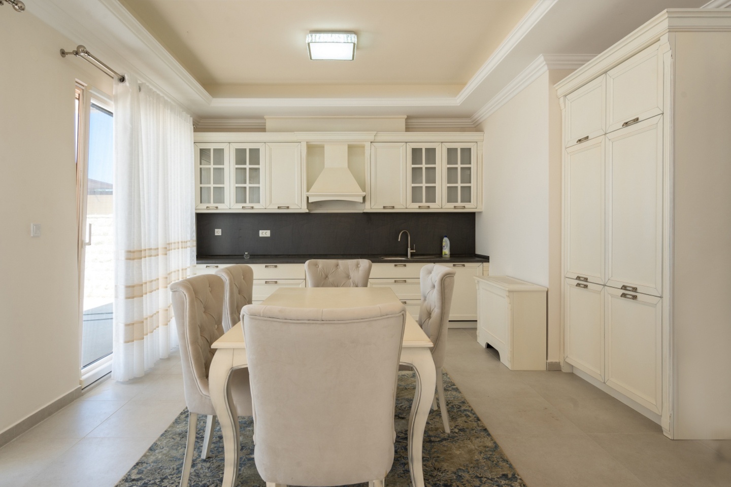 4 Bedrooms Villa in Budva