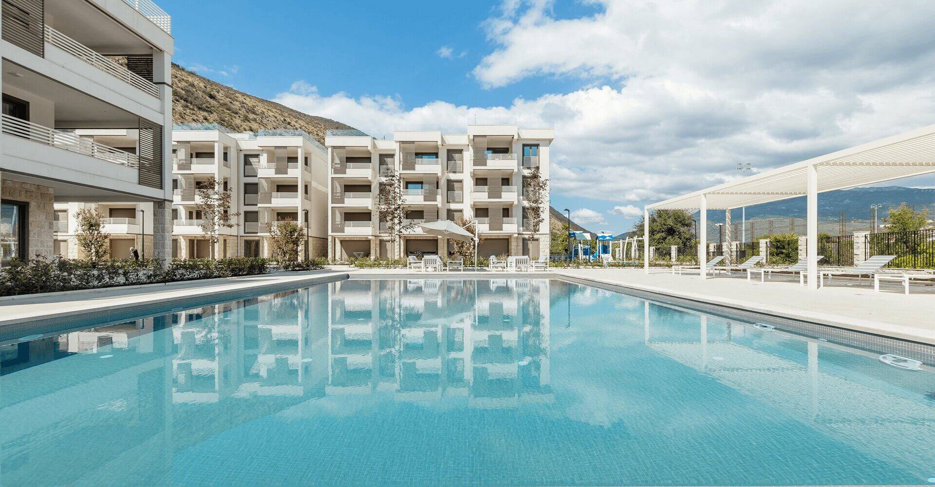 One-bedroom apartments in River Side Complex