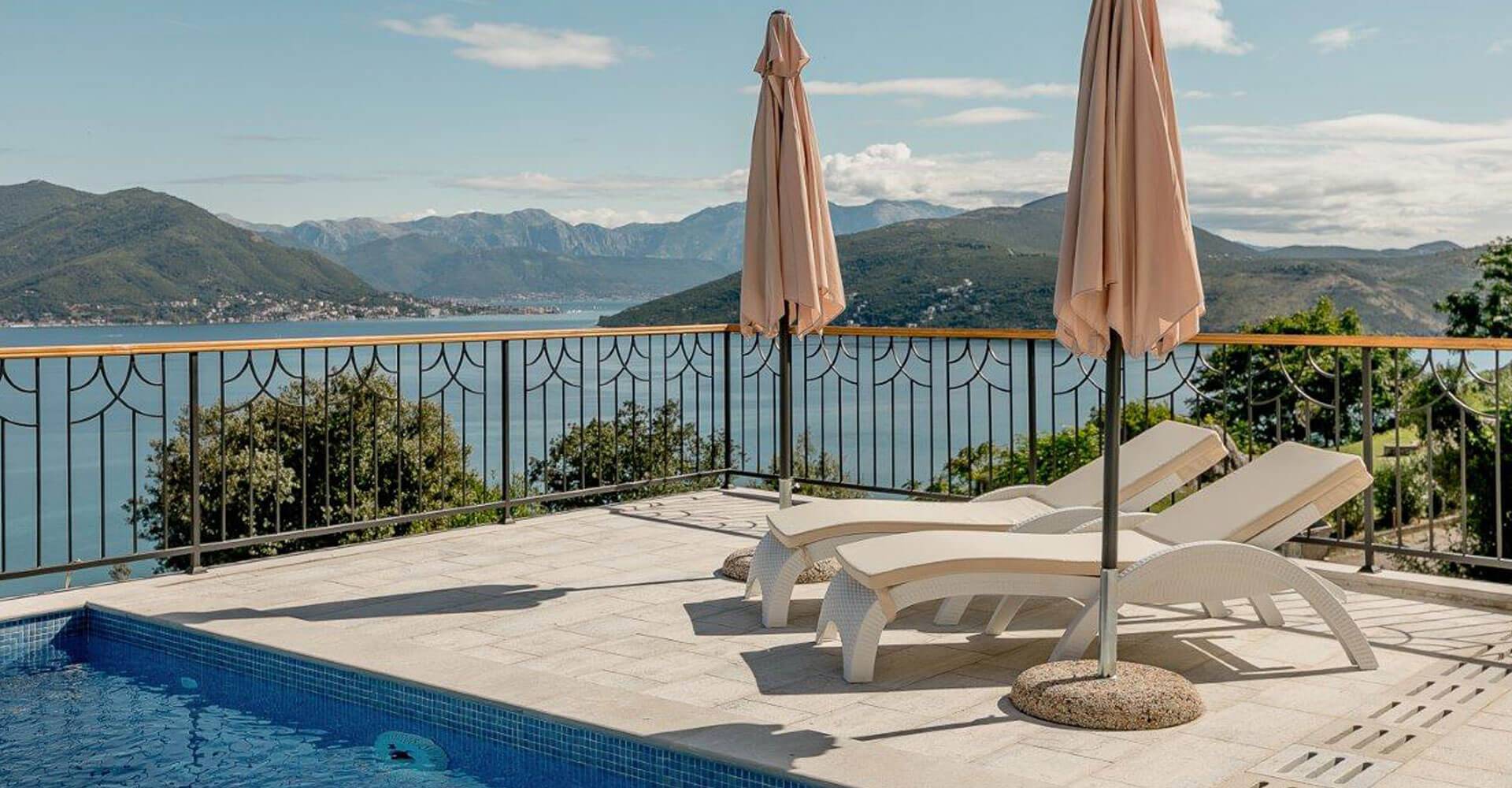 Luxury Villa with Magnificent Sea View