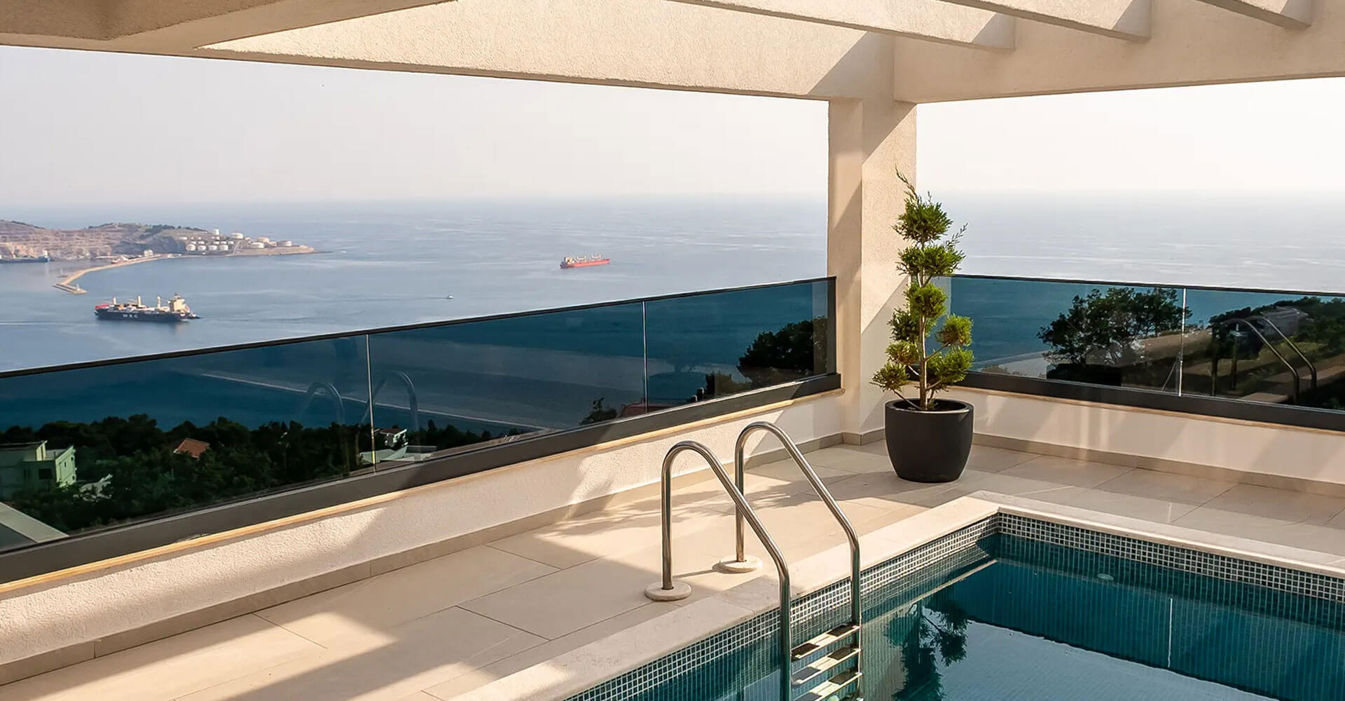 Villa Olivia - Five-Bedroom Luxury Villa with Panoramic Sea Views