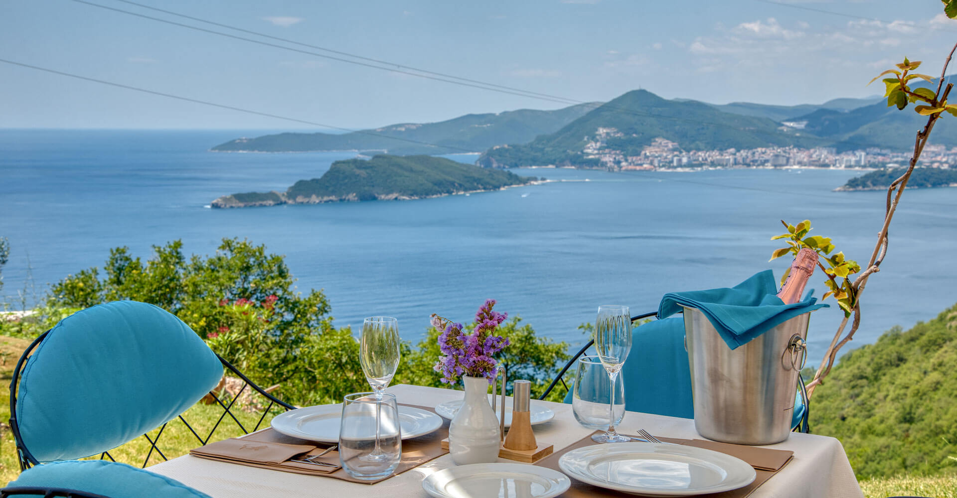 Modern 4-Bedroom Apart Villa with Panoramic Sea Views